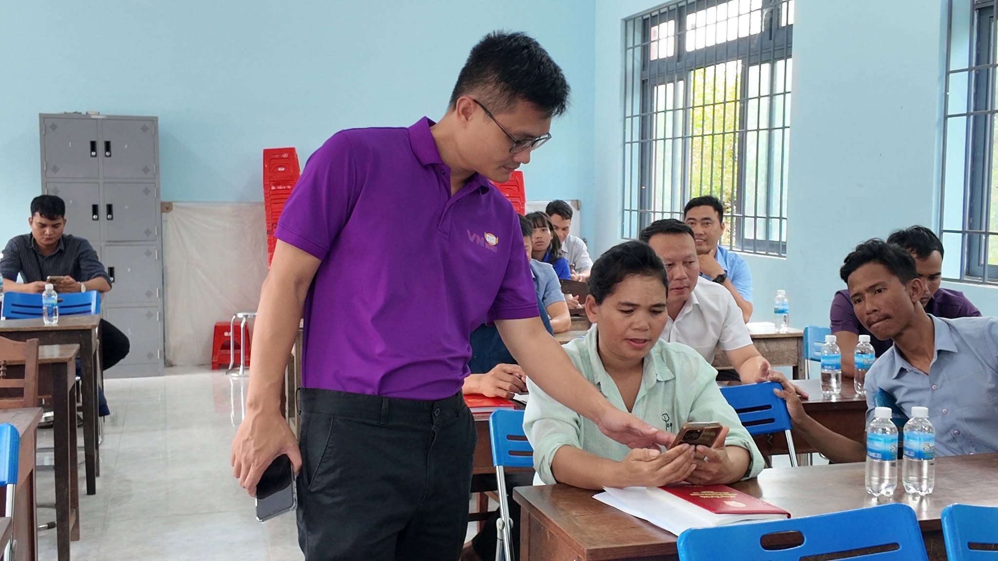 EA TRANG TẬP HUẤN AI CHO CÁN BỘ VÀ TỔ CÔNG NGHỆ SỐ