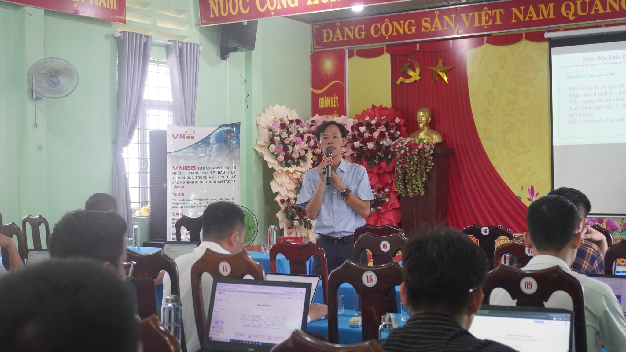 IA LỐP TẬP HUẤN AI CHO CÁN BỘ, CÔNG CHỨC NGÀY 22/7