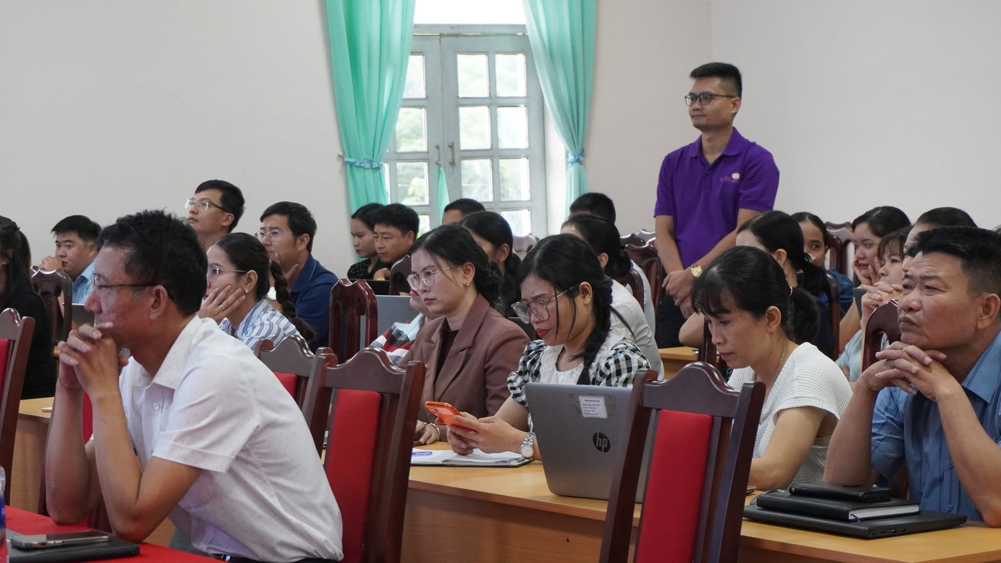 ĐẮK PHƠI TẬP HUẤN AI CHO CÁN BỘ VÀ TỔ CÔNG NGHỆ SỐ CỘNG ĐỒNG