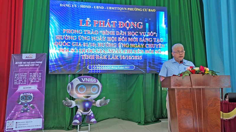 Ông Nguyễn Văn Út - Phó Bí thư Thường trực Đảng ủy phường Cư Bao phát biểu khai mạc
