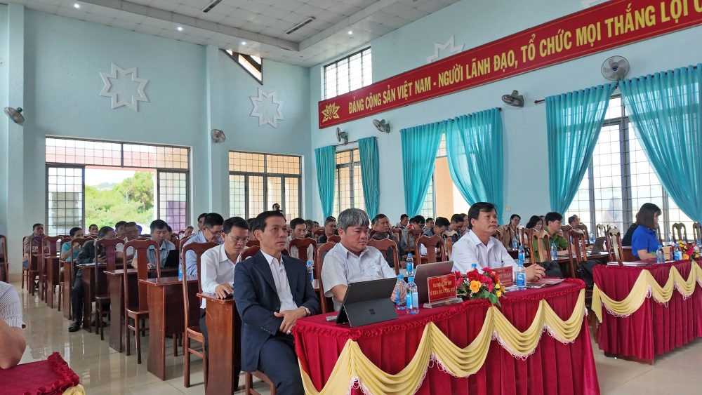 Các đại biểu tham dự hội nghị