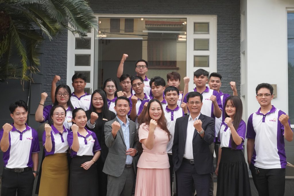 Nhân sự Công ty cổ phần Công nghệ VN168